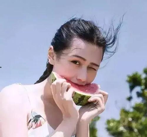 唐朝少女吃瓜头像,揭秘古代宫廷生活一幕