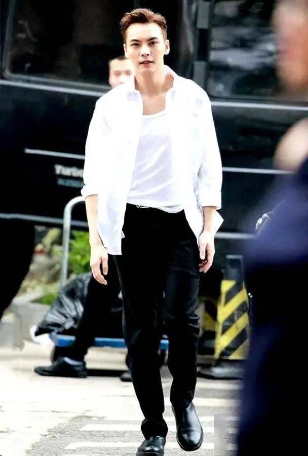 非常大明星穿搭男夏季,非常大明星的时尚穿搭秘籍