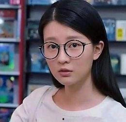 哪个明星是近视的,揭秘他们如何应对视力挑战