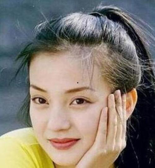 婴儿肥明星女,盘点那些童颜巨乳的明星美女