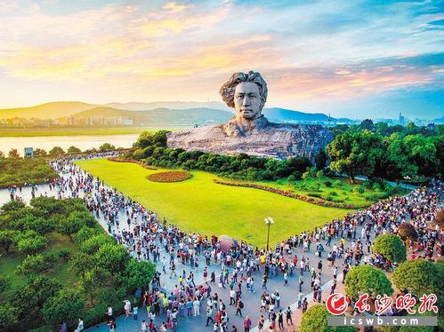 长沙橘子洲吃瓜,长沙夏日美食之旅